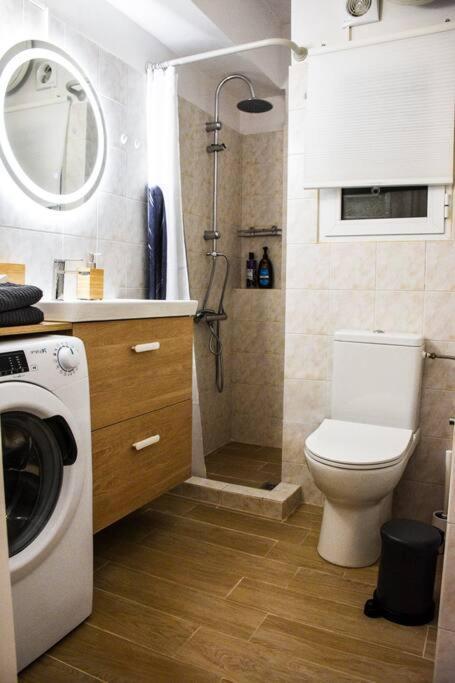 Newly Renovated-City Center Apartment Athen Eksteriør billede